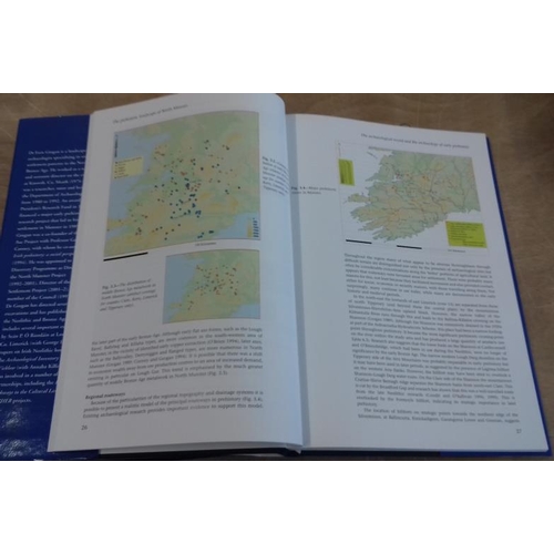 49 - 'The North Munster Project. Pre-historic Landscape of South-East Clare and  North Munster'. Eoin Gro... 