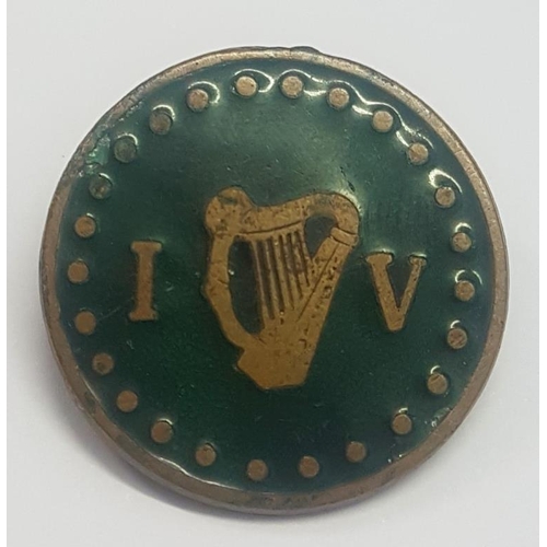 11 - Irish Volunteers Brass and Enamel Badge c.1915, on reverse 