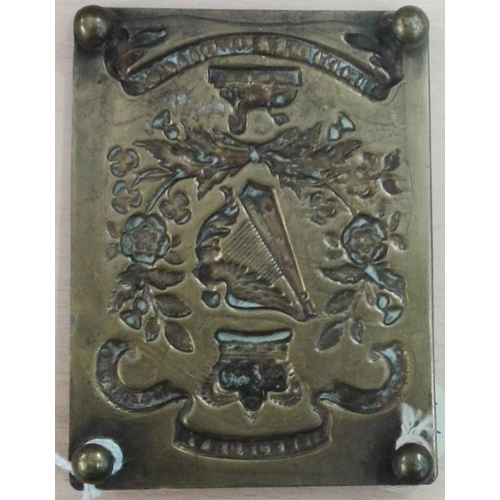 3 - Victorian '18th Royal Irish Regiment' Shoulder Belt Plate - Egypt - The shoulder plate measures c.7.... 
