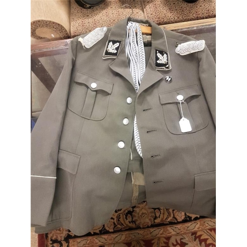 309a - German World War II SS Uniform, jacket and pants