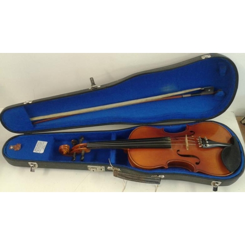 656 - Full Size Violin with Bow and Case