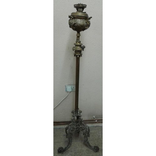 667 - Victorian Decorative Brass Standard Oil Lamp - 59ins