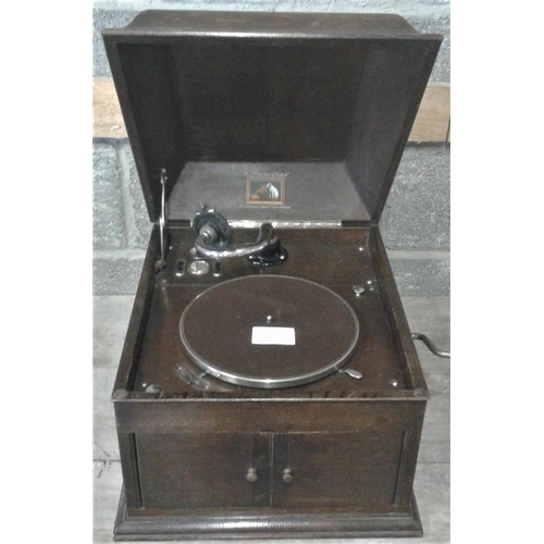 669 - Oak Case HMV Table Top Gramophone