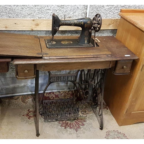 273 - Cabinet Singer Sewing Machine