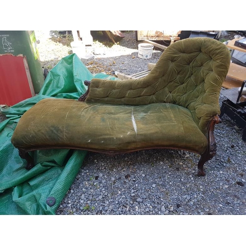 85 - Victorian Carved Walnut Chaise Longue, c.6ft long