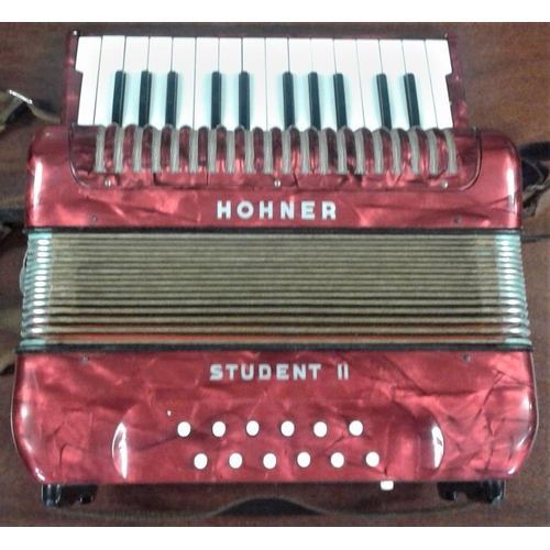 722 - Hohner Piano Accordion