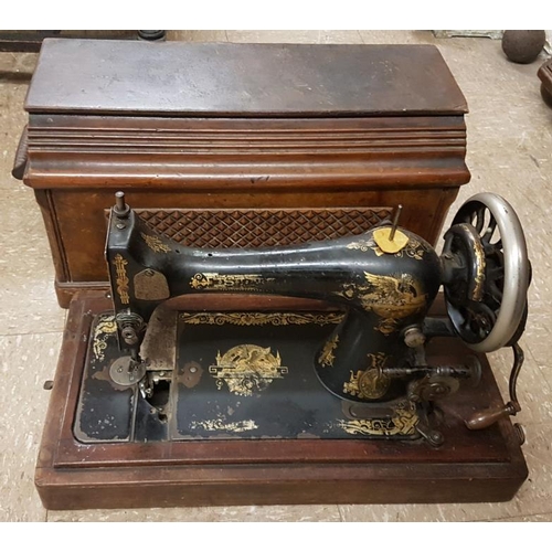 21 - Vintage Singer Sewing Machine