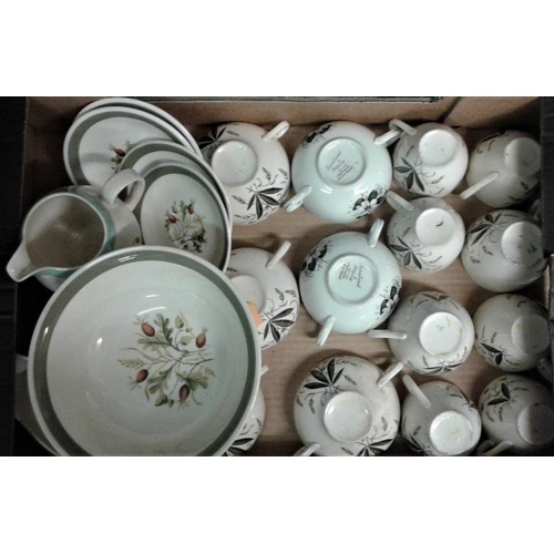 60 - Collection of Similar Tea/Dinner Wares (Alfred Meakin and Crown Goldendale)