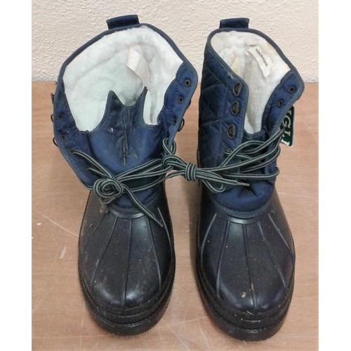 103 - New Pair of Men's Boots Size 44