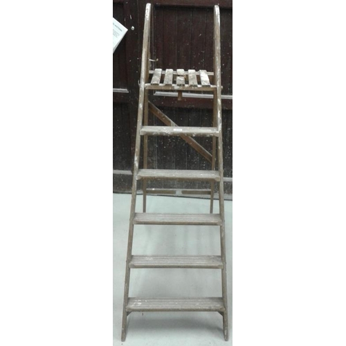 199 - Timber Step Ladder, c.5ft