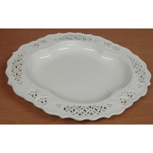 442 - Creamware Dish and Plate