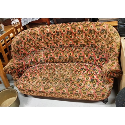 84 - Victorian Two Seat Settee - 5ft long