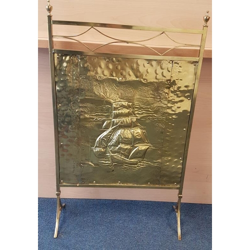 625 - Polished Brass 'Ship' Scene Fire Screen, 20in wide x 33in tall