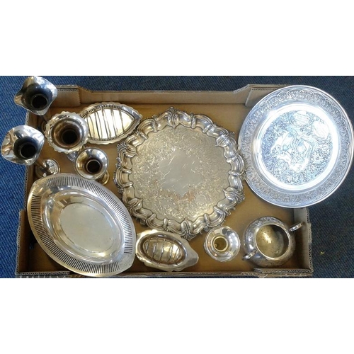 480 - Collection of Silver Plate Items to include Vases, Trays, etc.