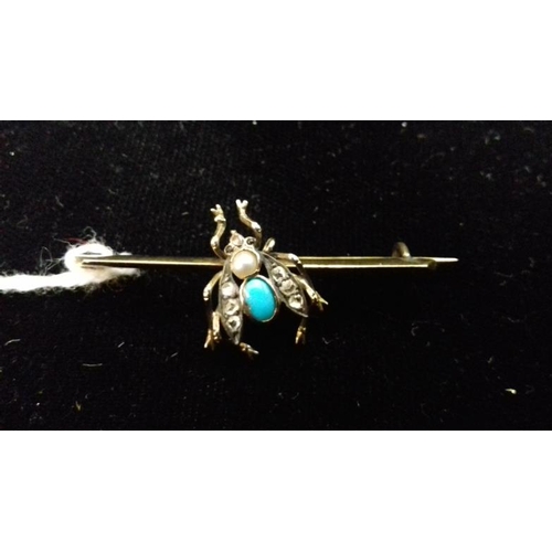 523 - 9ct Gold Fly Brooch with Diamonds, Turquoise and Pearl