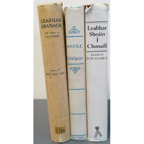 510 - Leabhar Sheáin í Chonaill.  Folklore Collection. Seamus ó Duilearga. 492 p... 