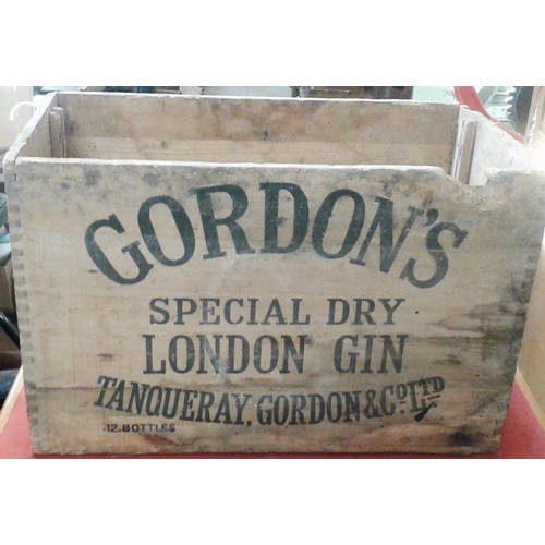 402 - 'Gordon's Special Dry London Gin - Tanqueray Gordon & Co. Ltd.' Crate