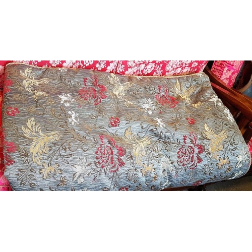 624a - Good Quality King Size Floral Pattern Bed Spread