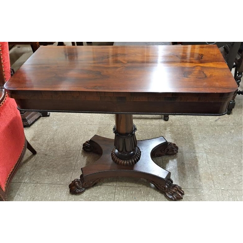 594 - Very Fine Quality William IV Rosewood Fold Over Card Table on a turned and carved column and four sp... 