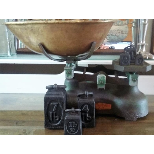 88 - Vintage Grocer's Scales and Weights