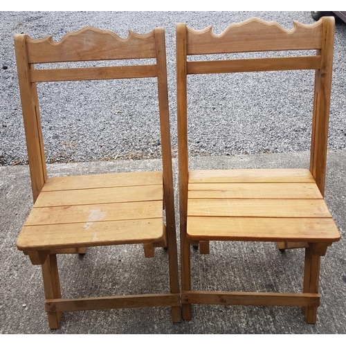121 - Set of Eight Foldable Wooden Garden Chairs