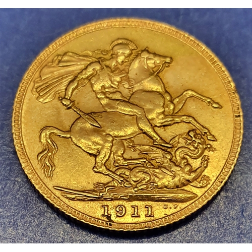 196 - 1911 Gold Sovereign, George V, c.8grams
