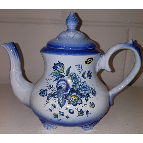 424 - Arthur Wood Teapot