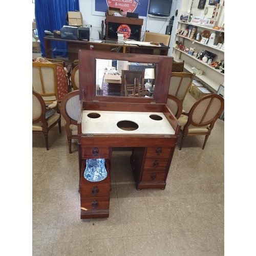 578 - Very Fine Quality Victorian Mahogany and Marble Washstand. The lift top lid opens to reveal the mirr... 