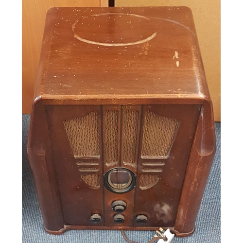 102 - Old Philco Radio - c. 19 x 15 x 11.5ins