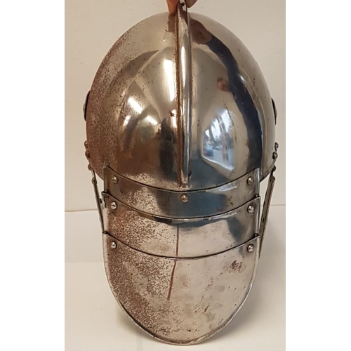 252 - Gladiator Style Helmet