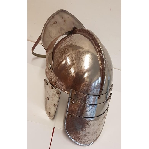 252 - Gladiator Style Helmet