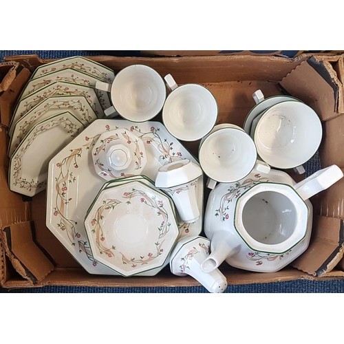 334 - Johnson Brothers Tea/Dinner Wares - 6 place setting