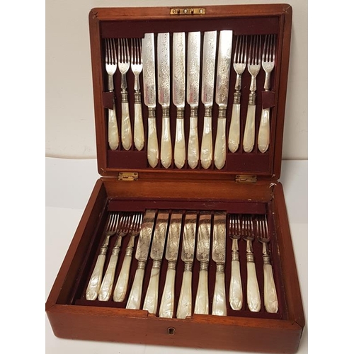 525 - Good Quality Cased Victorian Mother of Pearl Fruit Set c. 1860, 24 pieces