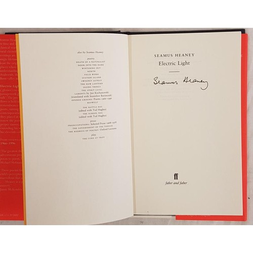 530 - Seamus Heaney. Electric Light. 2001. 1st edit. Mint Signed by author.