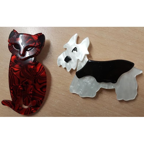 249 - Two Lea Stein Style Brooches - Scottie dog and red cat