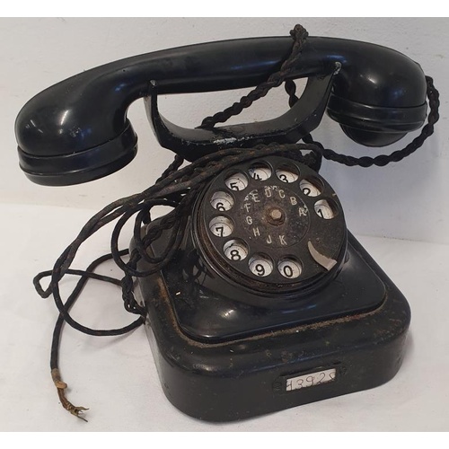 307 - Vintage Siemens Bakelite and metal base Telephone