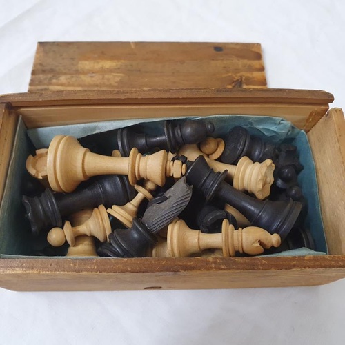 67 - Vintage Cased Chess Set (complete)