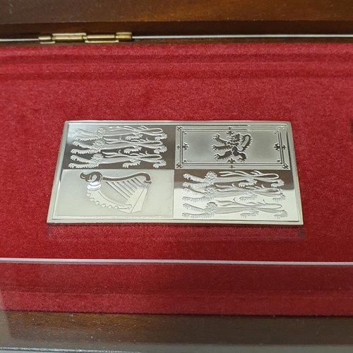 105 - The Royal Standards Queen Silver Jubliee Set (approx. 120 grams)