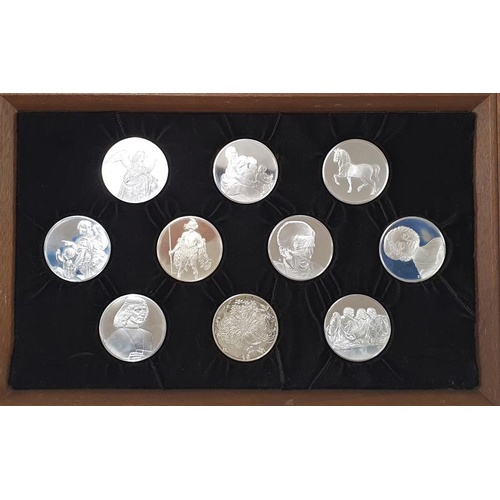 109 - Leonardo DaVinci: Ten Silver Medallions (1975) each weiging approx. 50grms Silver. Total Silver Weig... 