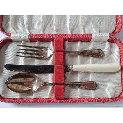 130 - Vintage Newbridge Silver Plated Cased Christening Set (mid 20th Century)