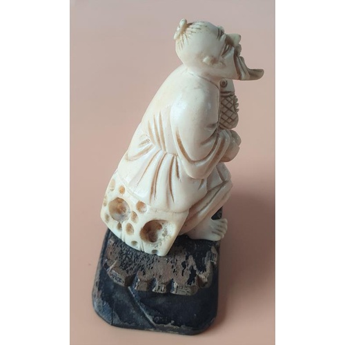 274 - Late 19th/Early 20th Century Carved Ivory Chinese Figure (fisherman) with fish in one hand. Lacking ... 