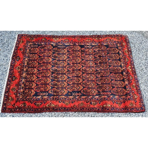 373 - Good handmade Persian Wool Rug (Iranian) - 160cm x 114cm - high pile