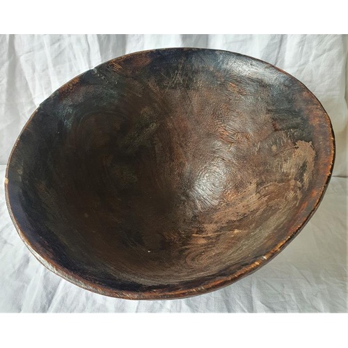 390 - Early 20th Century Carved Oak Bowl - 6.5 x 12ins