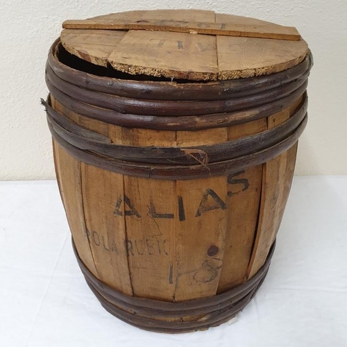 393 - Wooden Fruit Crate, the Lid stamped Dail 1923 Eire. This was presented or sent to the new Irish Gove... 