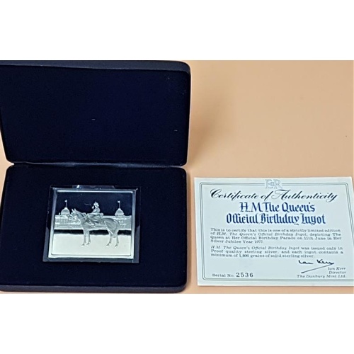120 - H. M. The Queen's Official Birthday: Silver ingot in presentation case with Certificate. Silver Weig... 