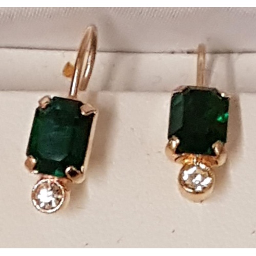 270 - Pair of Emerald Coloured Earrings
