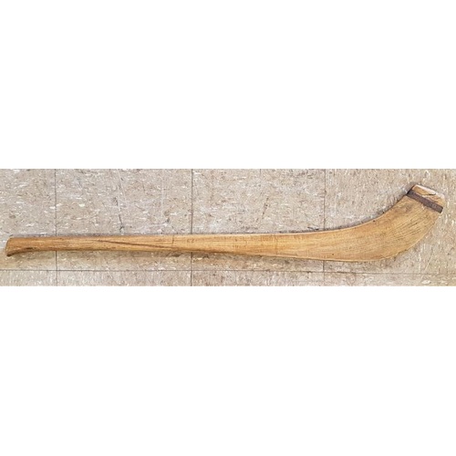276 - Rare Early Irish Hurley marked indistinctly 1915, possibly 1916 - Tip to toe 95cm.