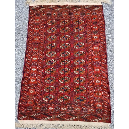 446 - Very high quality tightly woven Persian handmade carpet with all over elephant foot design. 160 x 11... 
