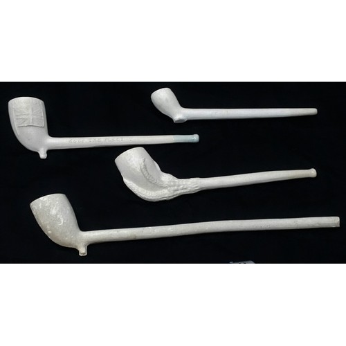 10 - A collection of 4 late 19th Century/early 20th Century clay pipes 