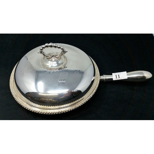 11 - Superb quality late 19th Century silver plated vegetable tureen and cover, beade... 